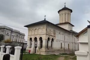 Biserica Sfinții Arhangheli Mihail şi Gavriil (1615)