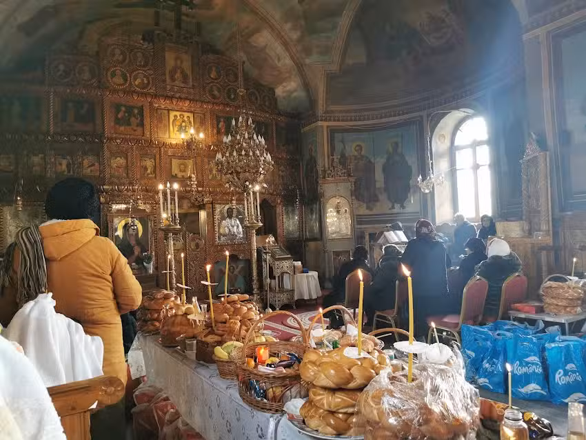 Biserica &bdquo;Sfinții Arhangheli Mihail și Gavriil&rdquo;
