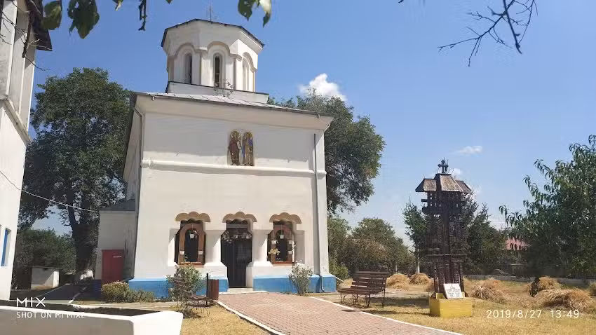 Biserica Sfinții Arhangheli Mihail și Gavriil
