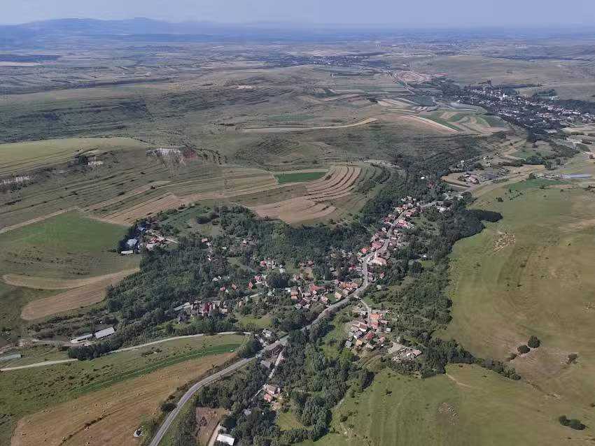 Biserica Sfinții Arhangheli Mihail și Gavriil