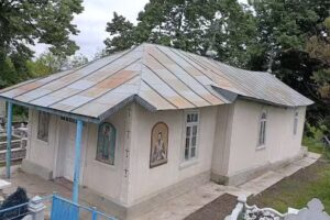 Biserica &bdquo;Sfinții Arhangheli Mihail și Gavriil&ldquo; Rugineni