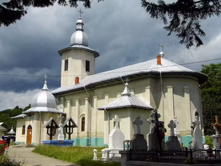 Biserica Sfinții Arhangheli Mihail și Gavril