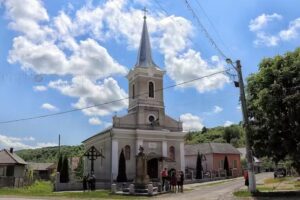 Biserica Sfinţii Arhangheli Mihail și Gavril
