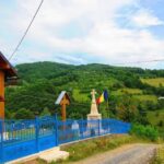 Biserica Sfinții Arhangheli Mihail și Gavril