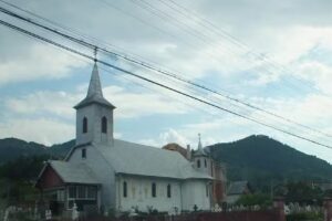 Biserica Sfinții Arhangheli Mihail și Gavril