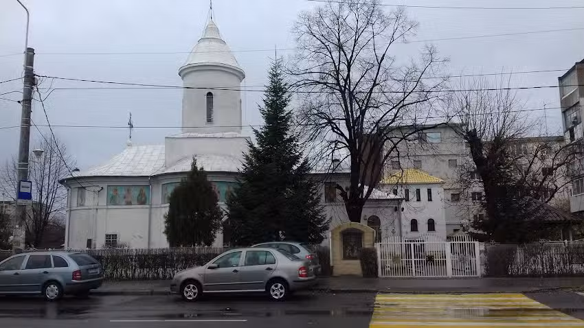 Biserica Sfinții Atanasie și Chiril &ndash; Adormirea Maicii Domnului