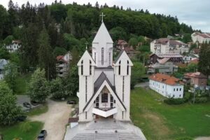 Biserica &bdquo;Sfinții Constantin și Elena&rdquo;