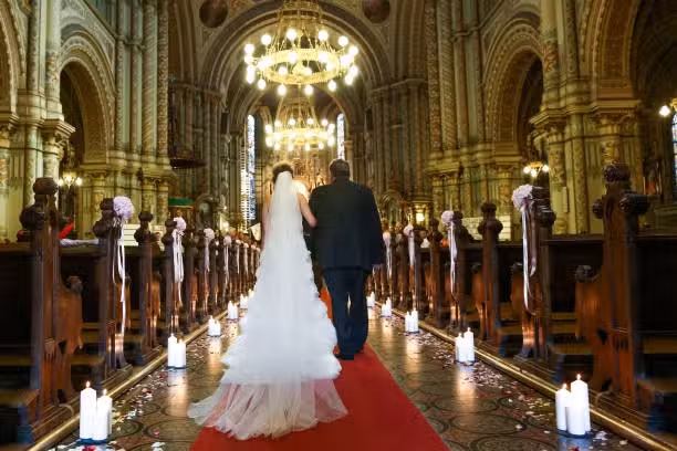 Biserica Sfinții &Icirc;mpărați Constantin și Elena