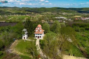 Biserica Sfinții Mari Mucenici Gheorghe și Dimitrie