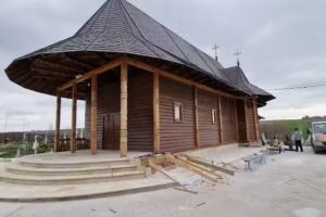 Biserica &ldquo;Sfinții Mihail și Gavril&rdquo; Mesteceni