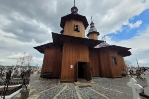 Biserica Sfinții Petru şi Pavel