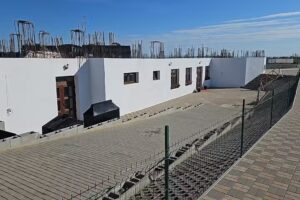 Biserica Sfintii Transilvaneni &ndash; Bartolomeu Nord Avantgarden