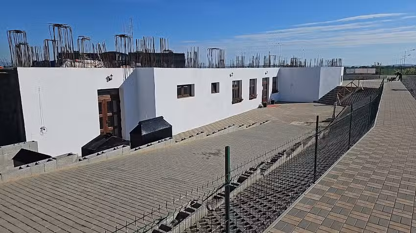Biserica Sfintii Transilvaneni &ndash; Bartolomeu Nord Avantgarden