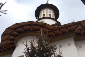 Biserica Sfinții Trei Ierarhi