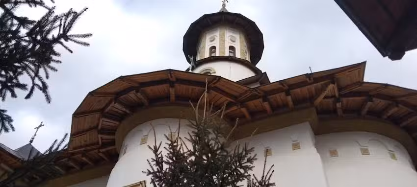 Biserica Sfinții Trei Ierarhi