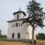 Biserica Sfinţii Voievozi