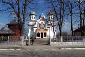 Biserica Sfinţii Voievozi