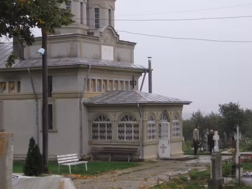 Biserica Sfinții Voievozi