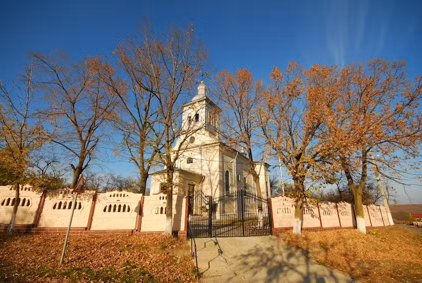 Biserica Sfinții Voievozi