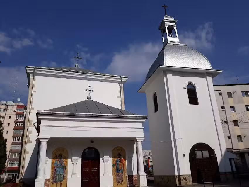Biserica Sfinţii Voievozi