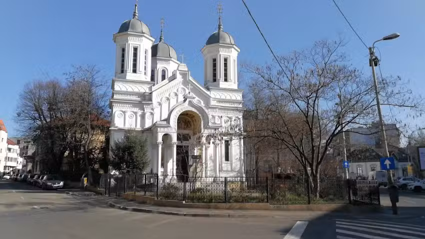 Biserica Sfinții Voievozi