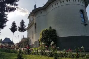 Biserica Sfinții Voievozi