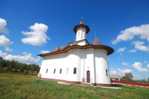 Biserica Sfinții Voievozi