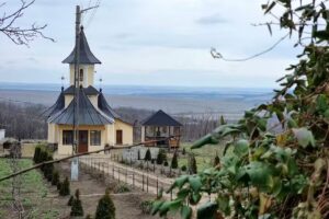 Biserica Sfinții Voievozi