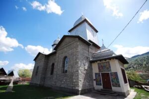 Biserica Sfinții Voievozi