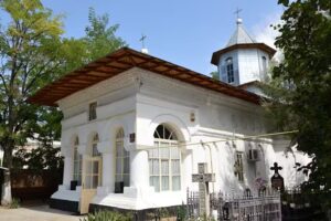 Biserica Sfinții Voievozi-Câța Sf.arhangheli Mihail si Gavril