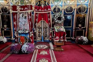 Biserica Sfinții Voievozi Mărmureni