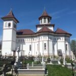 Biserica Sfinții Voievozi Mihail și Gavriil