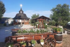 Biserica Sfinții Voievozi Moșna