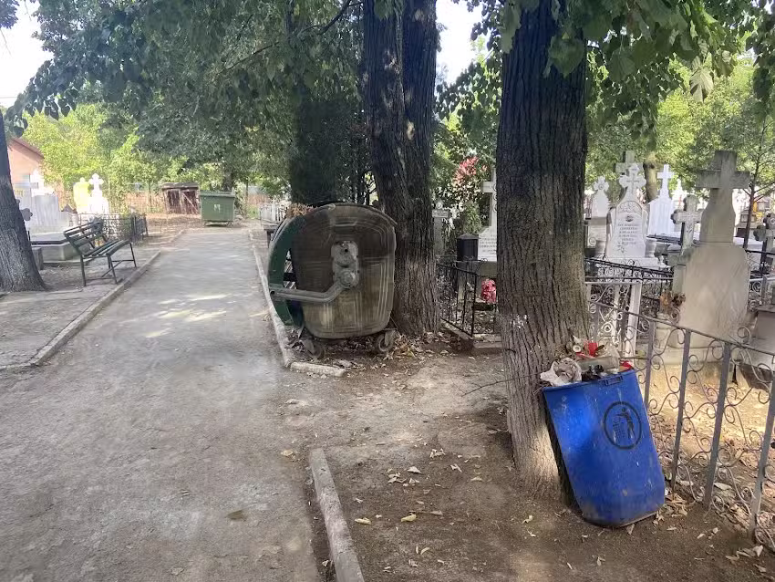 Biserica si Cimitir Fundulea