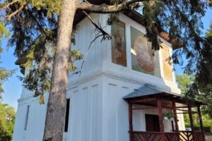 Biserica Strejeștii de Sus