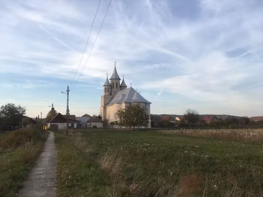 Biserica veche Adormirea Maicii Domnului