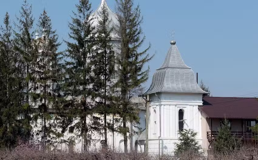 Biserica Veche &bdquo;Adormirea Maicii Domnului&rdquo;