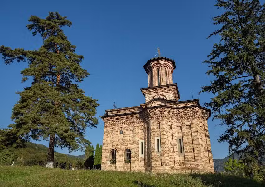 Bolnița &bdquo;Sfinții Apostoli&rdquo; de la Mănăstirea Cozia