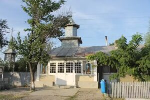 Capela &bdquo;Sf&acirc;nta Treime&ldquo; Chiraftei