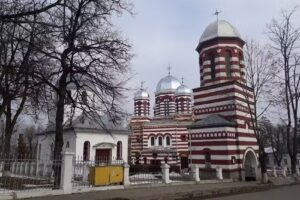 Catedrala „Adormirea Maicii Domnului”