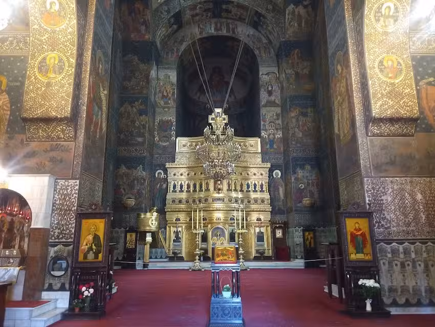 Catedrala Arhiepiscopală &bdquo;Sf&acirc;ntul Nicolae și Sf&acirc;ntul Apostol Andrei&rdquo;