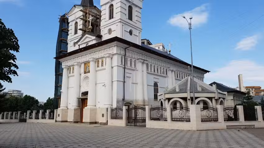 Catedrala &bdquo;Sf&acirc;ntul Ierarh Nicolae&rdquo; Bacău