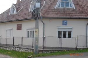 Jehova Tan&uacute;i Kir&aacute;lys&aacute;g Terme