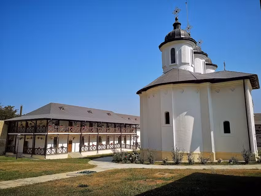 Mănăstirea Adormirea Maicii Domnului