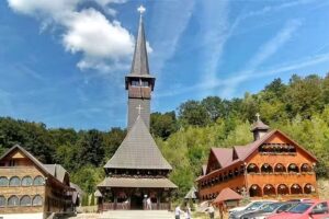 Mănăstirea Luncanii De Sus