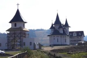 Mănăstirea &bdquo;Schimbarea la Fața&ldquo; &ndash; Prislop