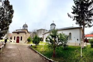 Parohia Broșteni &ndash; Biserica Adormirea Maicii Domnului