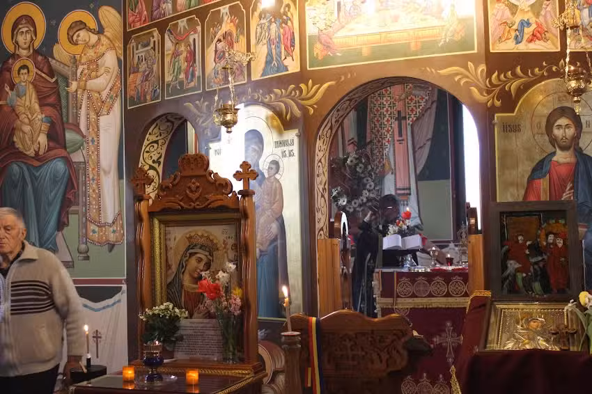 Parohia Sf&acirc;nta Cuvioasă Parascheva de la Iași, Smei, Argeș