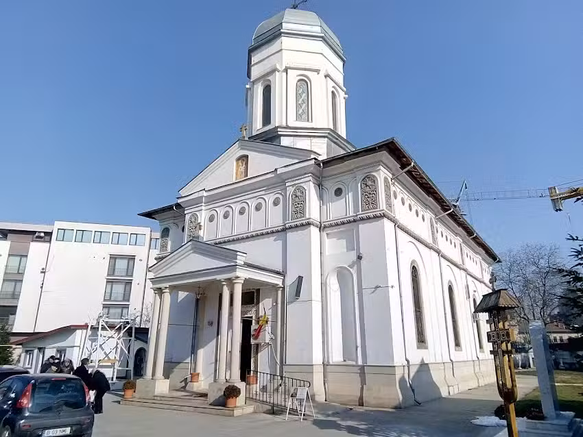 Parohia Sf&acirc;ntul Nicolae &bdquo;Broșteni&rdquo;