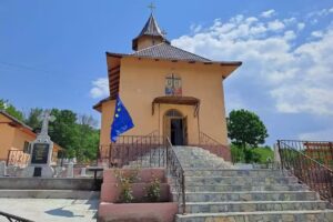 Parohia sfinti imaparati Constantin si mama sa Elena Urlati